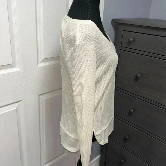 Z  Supply Top - Picture 2 of 6